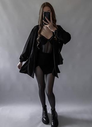 Базовий чорний піджак із драпіровкою на рукавах6 фото