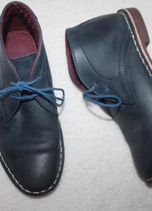 Кожаные демисезонные ботинки фирмы next 1 размера (наш 33) по стельке 22 см.