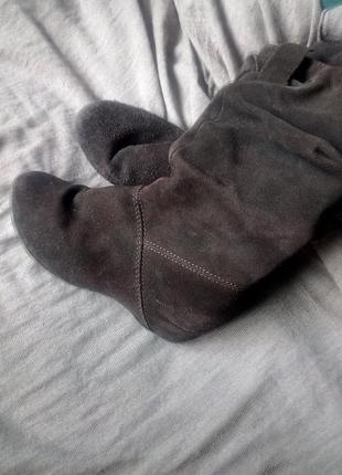 Замшеві чобітки