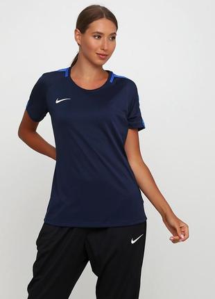 Спортивна футболка nike dri-fit womens dry academy 18