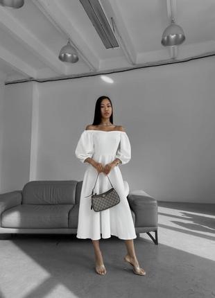 Стильное белое платье костюмка