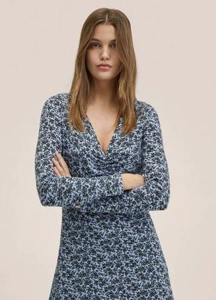 Повседневное платье mango lichi dress medium blue, трикотажное платье в цветочный принт, длина меди2 фото