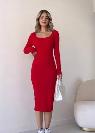 Базовое женское платье миди с длинным рукавом в рубчик