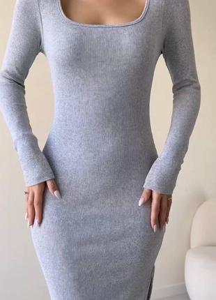 Базовое женское платье миди с длинным рукавом в рубчик