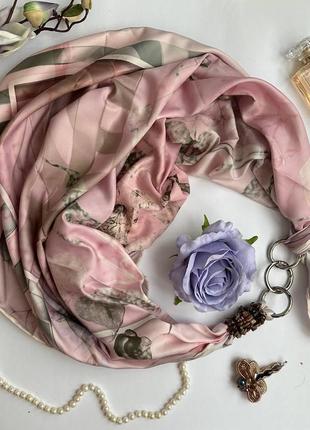 Дизайнерский платок "розовые облака"   от бренда my scarf, подарок женщине, украшен натуральным камнем содалит