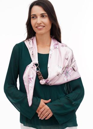 Дизайнерский платок  "розова магнолия "  от бренда my scarf, подарок женщине, украшен натуральным камнем