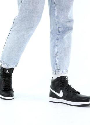 Зимние женские кроссовки nike air jordan 1 winter black white (мех) 37-389 фото