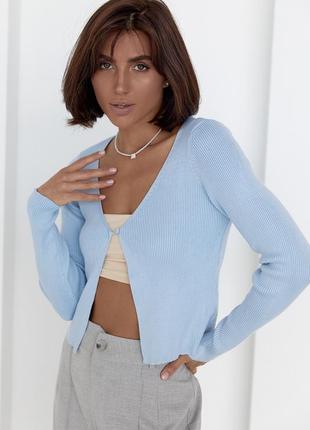 Женский короткий кардиган в рубчик на пуговице - голубой цвет, oversize s-l. модель 8972 lurex