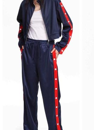 Костюм с кнопками от hm