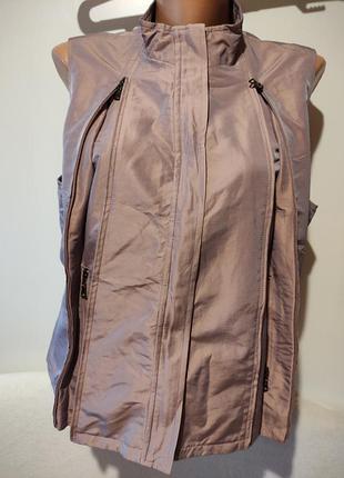 Красивая жилетка плащевка хорошее состояние