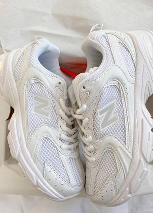 Женские белые кроссовки new balance6 фото