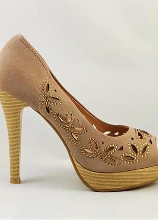 Женские бежевые туфли на каблуке шпильке замшевые модельные (размеры: 36,37,38,39,40,41)4 фото