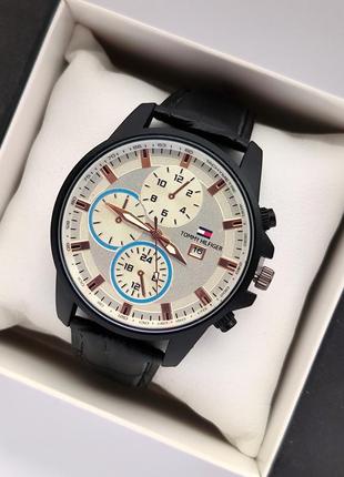 Супер якісний чоловічий наручний годинник чорного кольору з світлим циферблатом, відображення дати