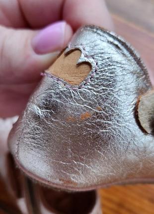 Золотистые туфли (тапки, тапочки, пинетки, босоножки)5 фото