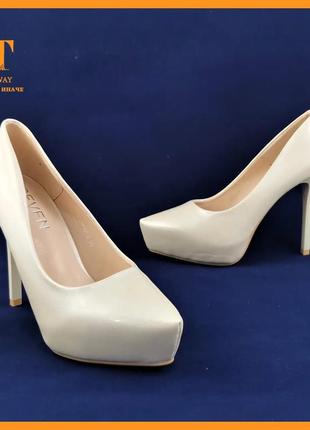Женские белые туфли на каблуке шпильке лаковые модельные (размеры: 37,38,39,40)2 фото