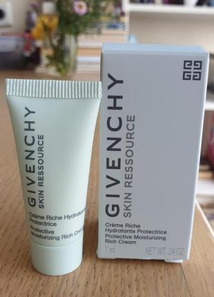 Увлажняющий питательный крем для лица givenchy skin ressource protective moisturizingamount cream