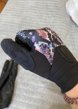 Велорукавички жіночі tld wmn's luxe glove lg snake multi велоперчатки, велосипедные рукавицы, перчатки женские4 фото