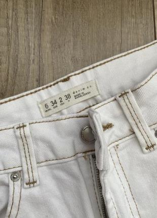 Белые, молочные джинсы2 фото
