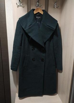 60% шерсть темно зеленое пальто миди с широким воротником украинского бренда raslov
