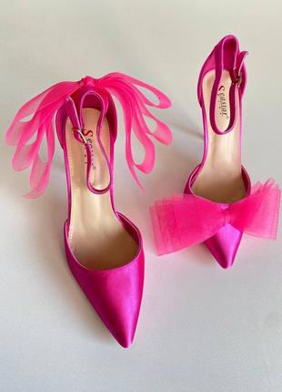 Туфли на каблуке с бантиком атлас розовые барби1 фото