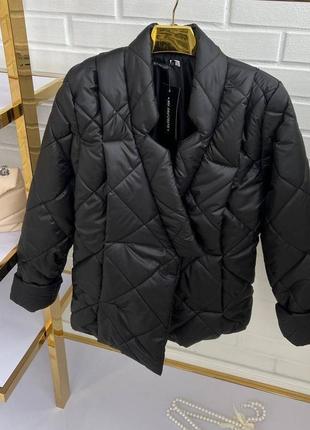 Стильная куртка, р.уни 48-50, плащевка лаке и силикон 150, черный2 фото