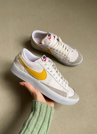 Кроссовки nike blazer low yellow