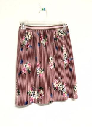 Нова спідниця від zara на р.128