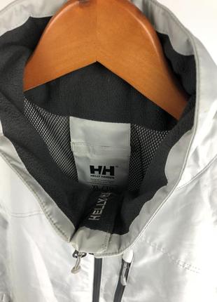 Мимбранная жилетка helly hansen хели хенсон белая л красивая3 фото