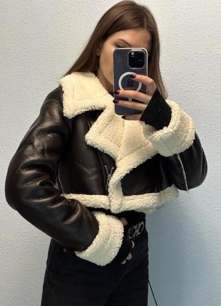 Стильна, укорочена куртка zara