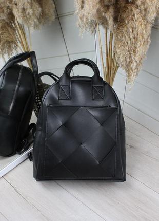 Женские рюкзак в черном  цвете вместительный2 фото
