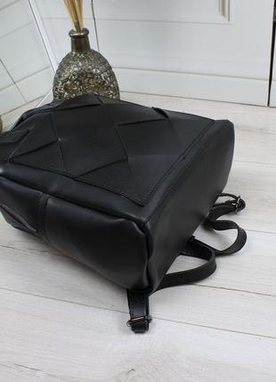 Женские рюкзак в черном  цвете вместительный3 фото