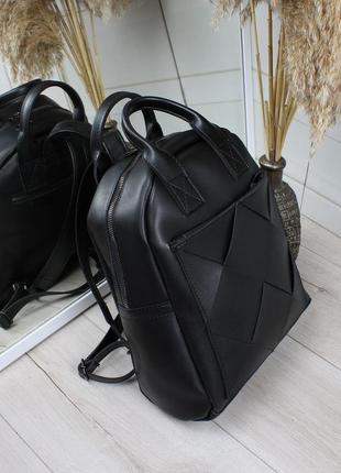 Женские рюкзак в черном  цвете вместительный7 фото