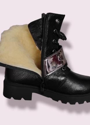 Черные зимние ботинки на каблуке овчинке для девочки10 фото