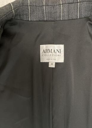 Жакет удлиненный armani collezioni серый в полоску белую, костюмная ткань премиум сегмента.7 фото