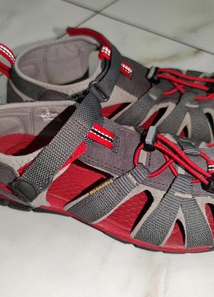 Трекинговые босоножки сандалии сандали keen 36 срасно-серые