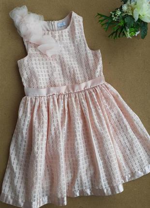 Праздничное розовое платье на 6-7 лет с пышной юбкой