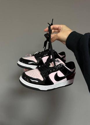 Женские кроссовки розовые с черным nike sb dunk "patent black/pink” premium8 фото