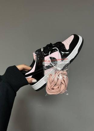 Женские кроссовки розовые с черным nike sb dunk "patent black/pink” premium4 фото