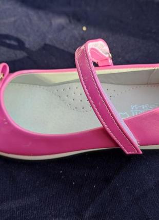 Детские туфли