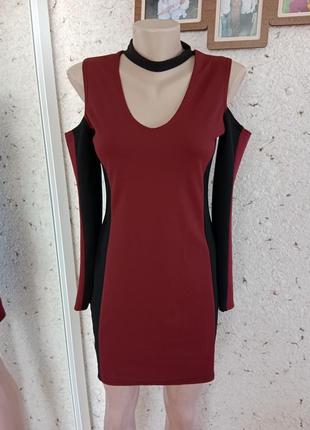 Короткое бордовое платье на длинный рукав2 фото