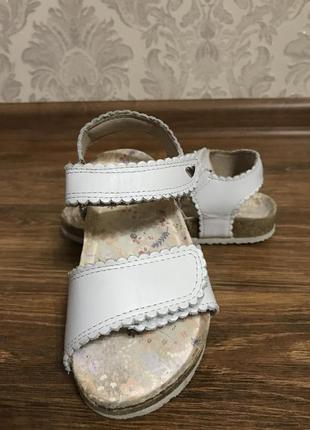 Сандалии