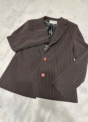 Женский классический жакет