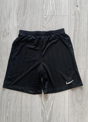 Футбольні шорти nike