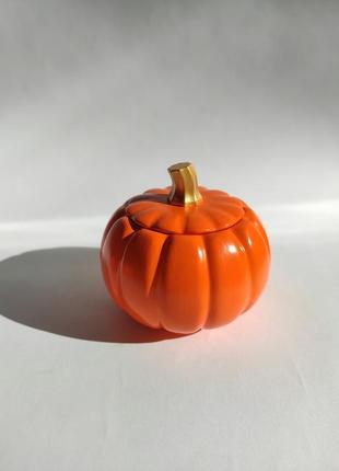 Скринька гарбуз із золотим хвостиком