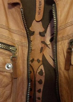 Кожаная куртка бомбер. р-р s. италия.