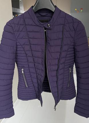 Куртка guess оригинал в идеальном состоянии s