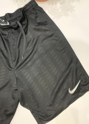 Мужские беговые шорты nike3 фото