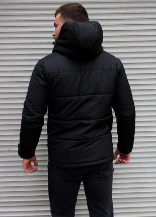 Мужская зимняя черная куртка со съемным капюшоном8 фото