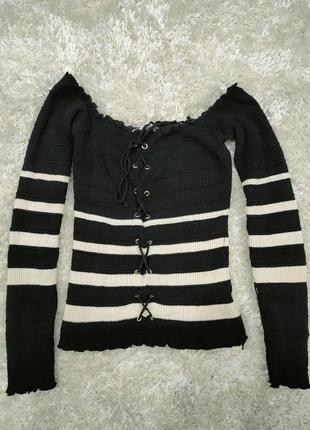 Кофта на шнуровці