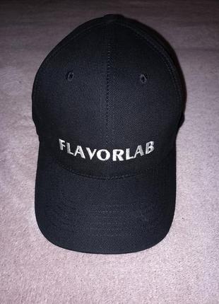 Кепка чорна flavorlab